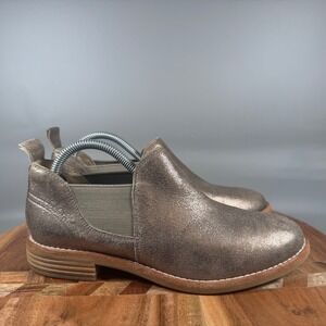 Clarks Artisan Edenvale Page Women Gold Leather Chelsea Ankle Boots Shoes Size 6